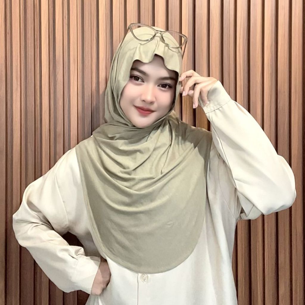 Hanania Hijab Lavia Hijab Instan Bergo Meleyot Plus Inner 2In1 Size L Kaos Rayon Cooltech